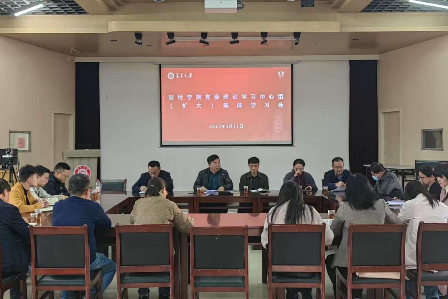 7692f6a179907c3761d3f78a75bce03.jpg 7692f6a179907c3761d3f78a75bce03.jpg